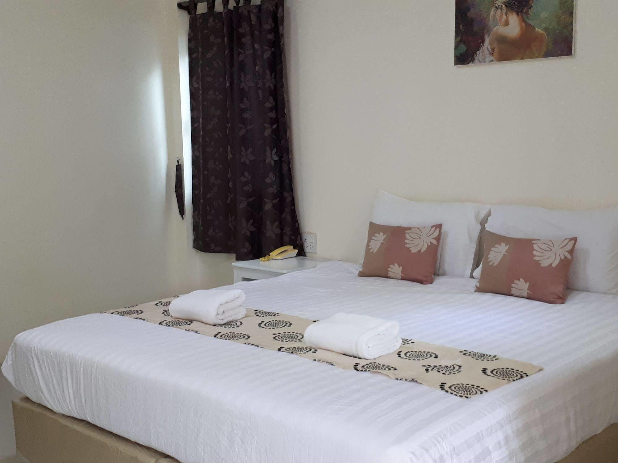 Lake Scene Resort Ratchaburi Экстерьер фото
