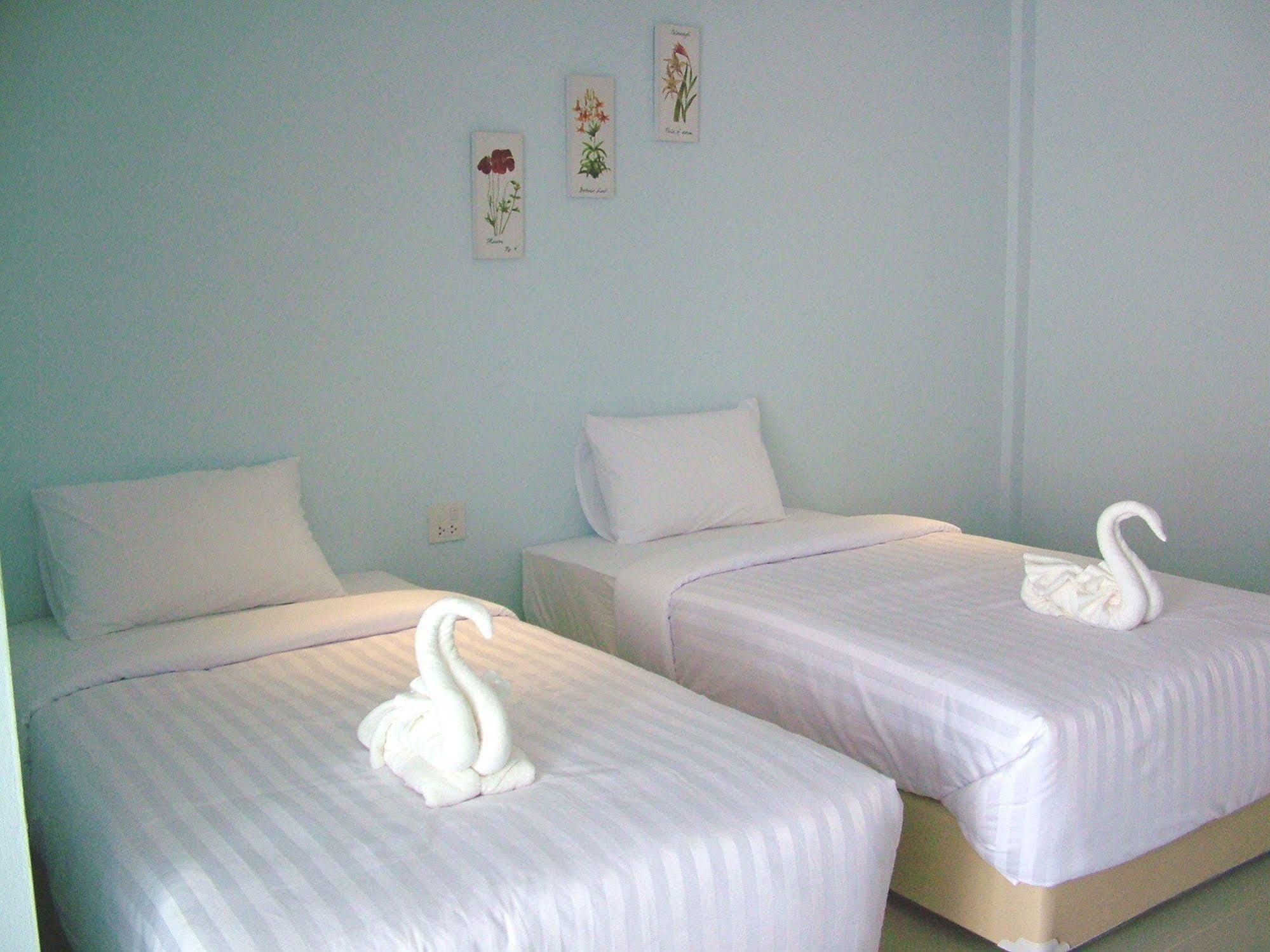 Lake Scene Resort Ratchaburi Экстерьер фото