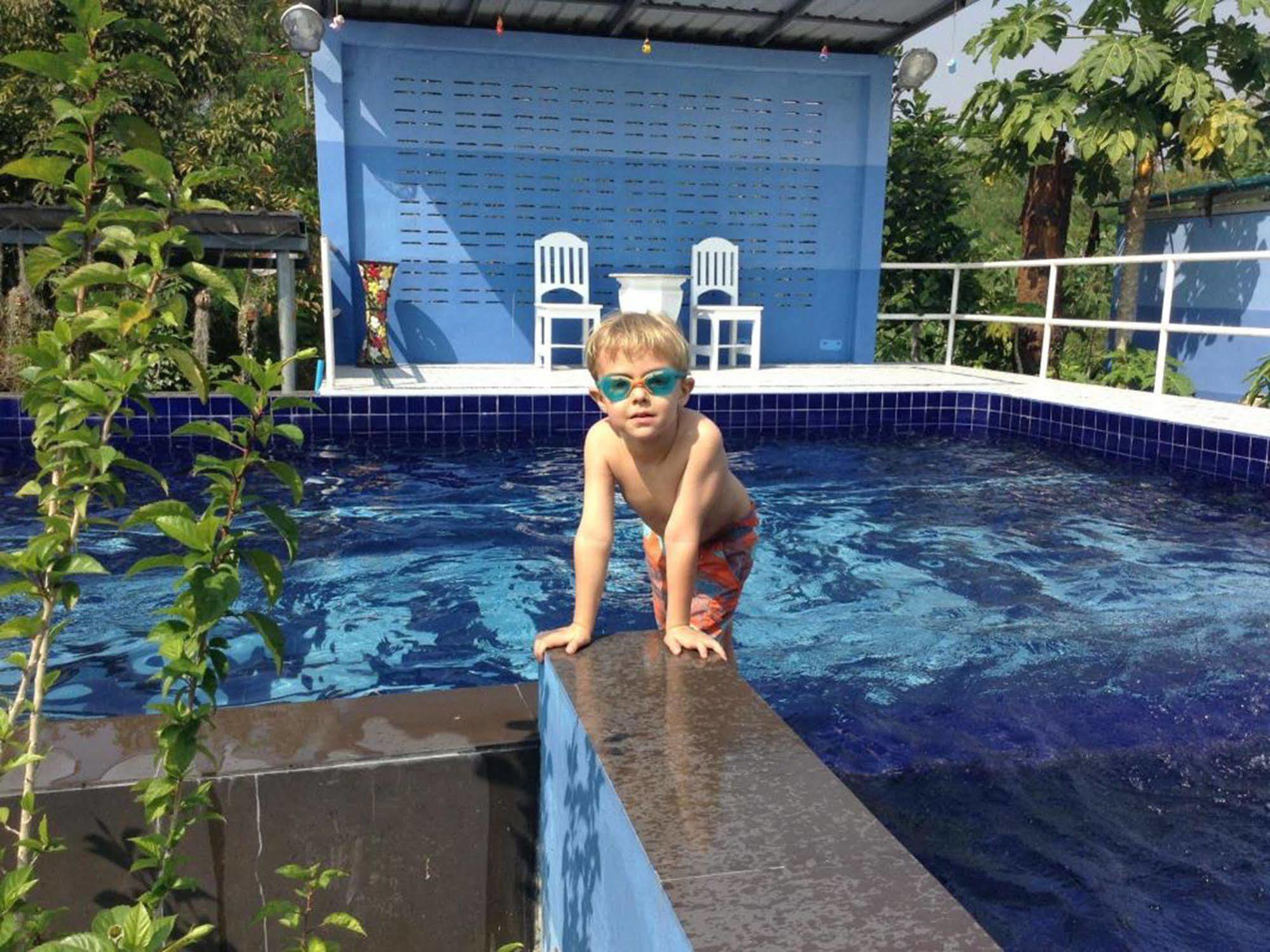 Lake Scene Resort Ratchaburi Экстерьер фото