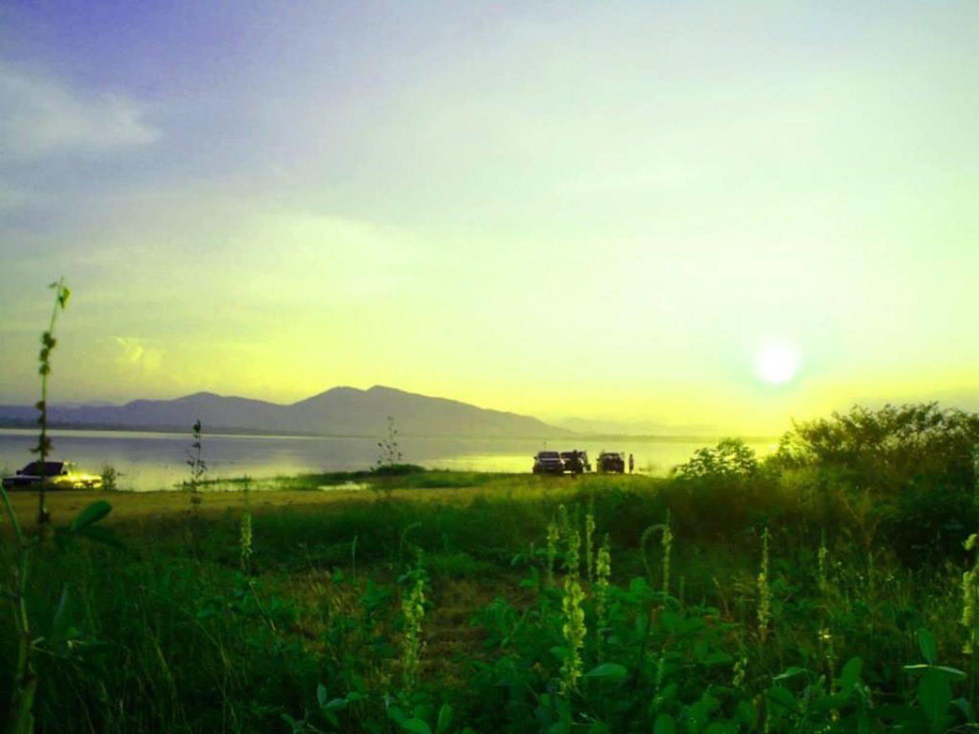 Lake Scene Resort Ratchaburi Экстерьер фото